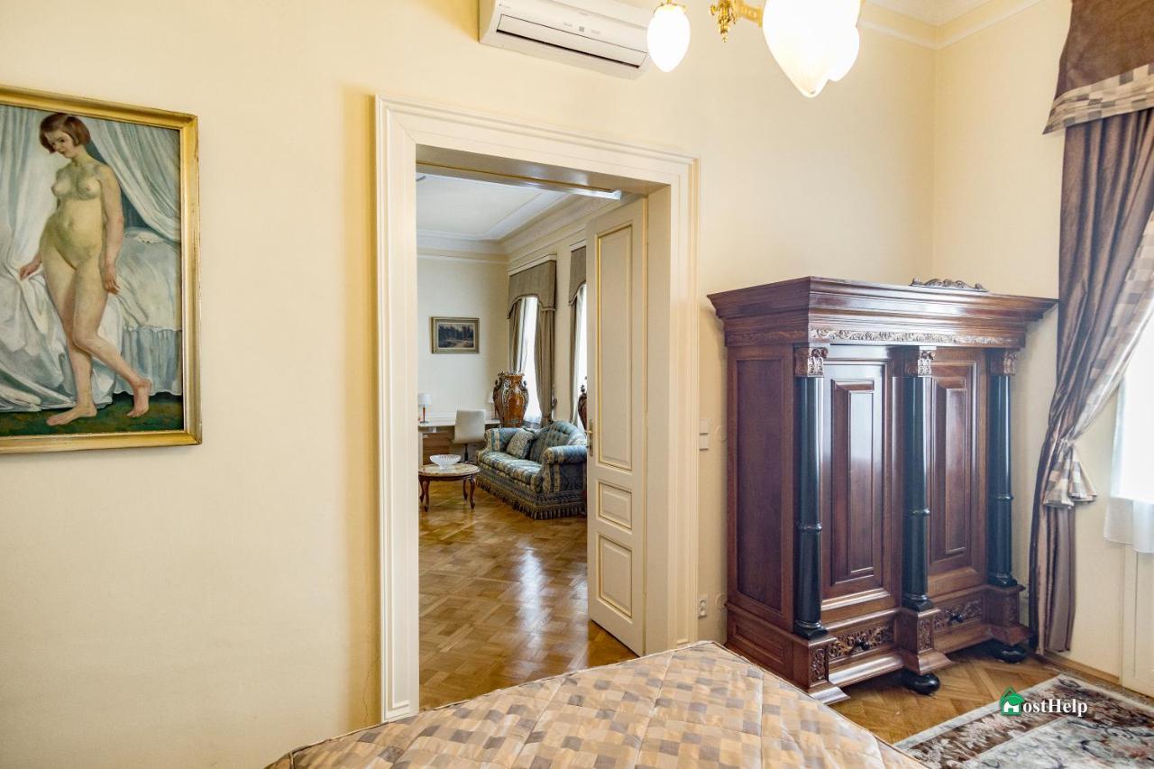 Villa With Hot-Tub, Terrace And Garden, Wenceslass Square פראג מראה חיצוני תמונה