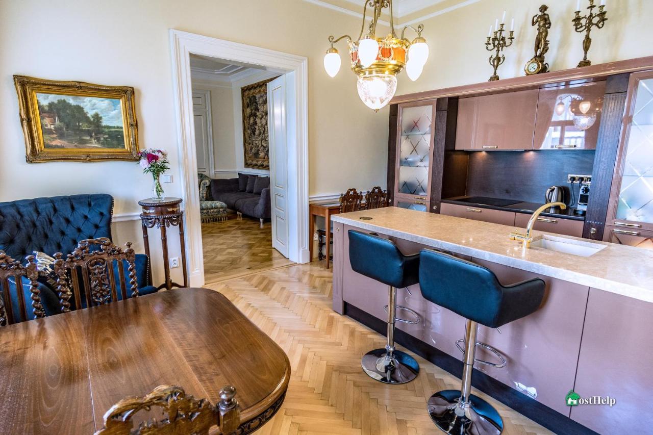 Villa With Hot-Tub, Terrace And Garden, Wenceslass Square פראג מראה חיצוני תמונה