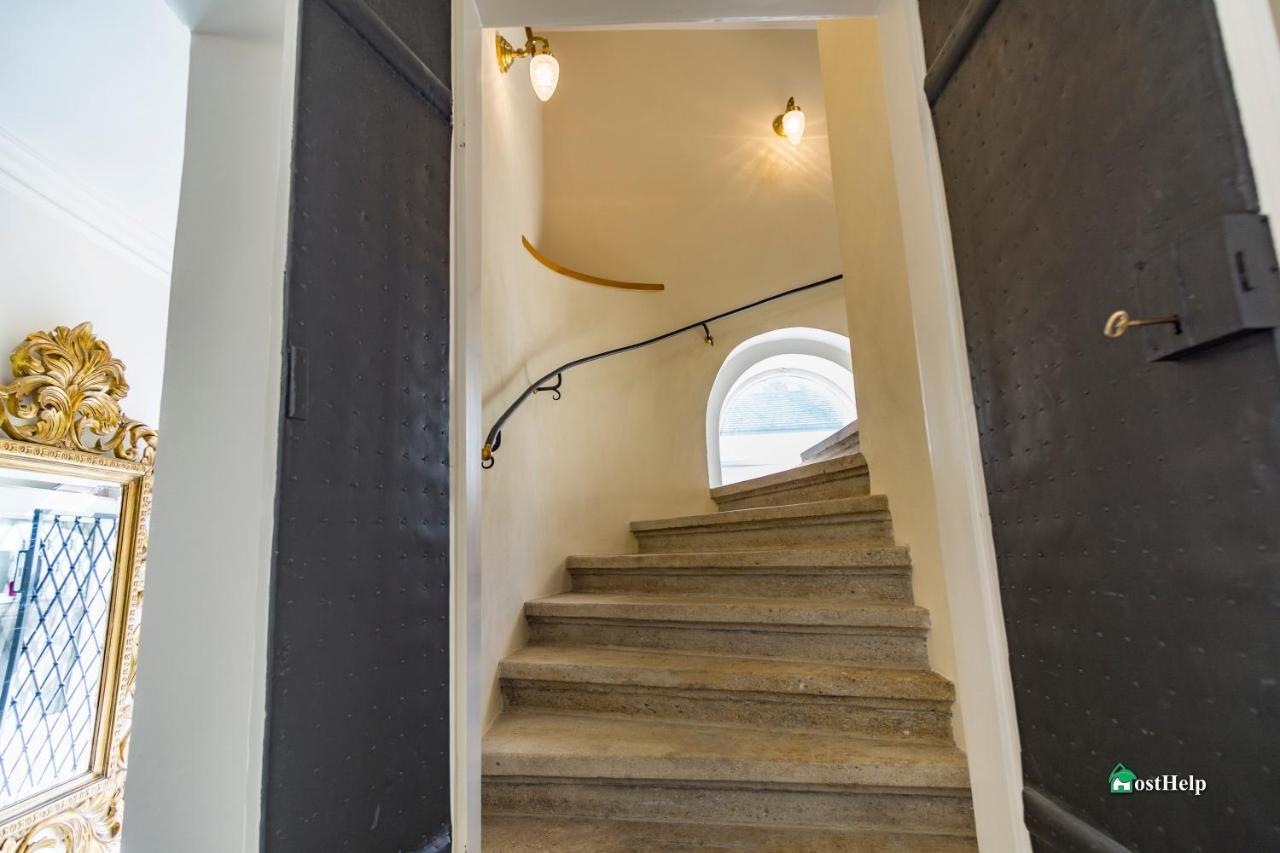 Villa With Hot-Tub, Terrace And Garden, Wenceslass Square פראג מראה חיצוני תמונה