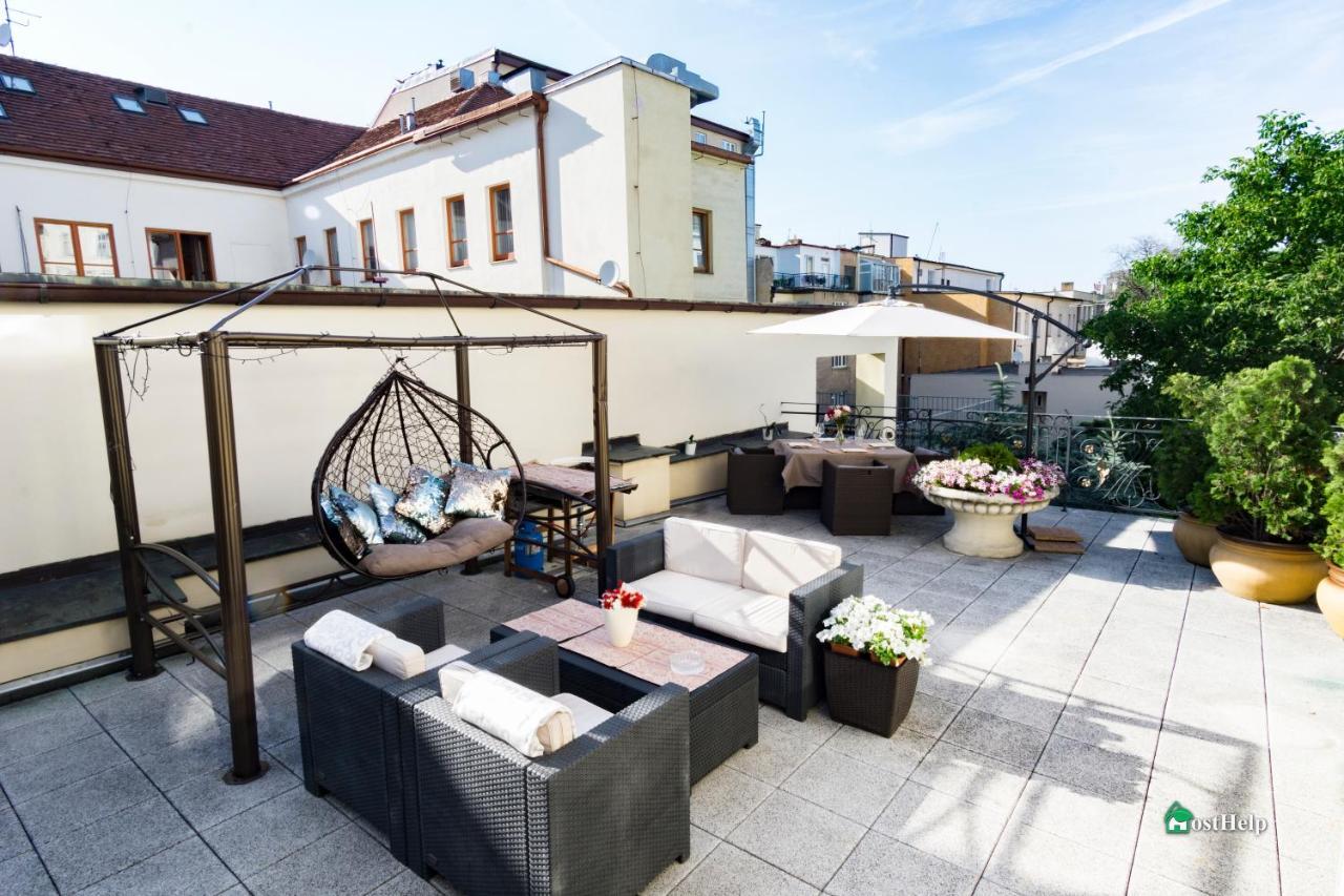 Villa With Hot-Tub, Terrace And Garden, Wenceslass Square פראג מראה חיצוני תמונה