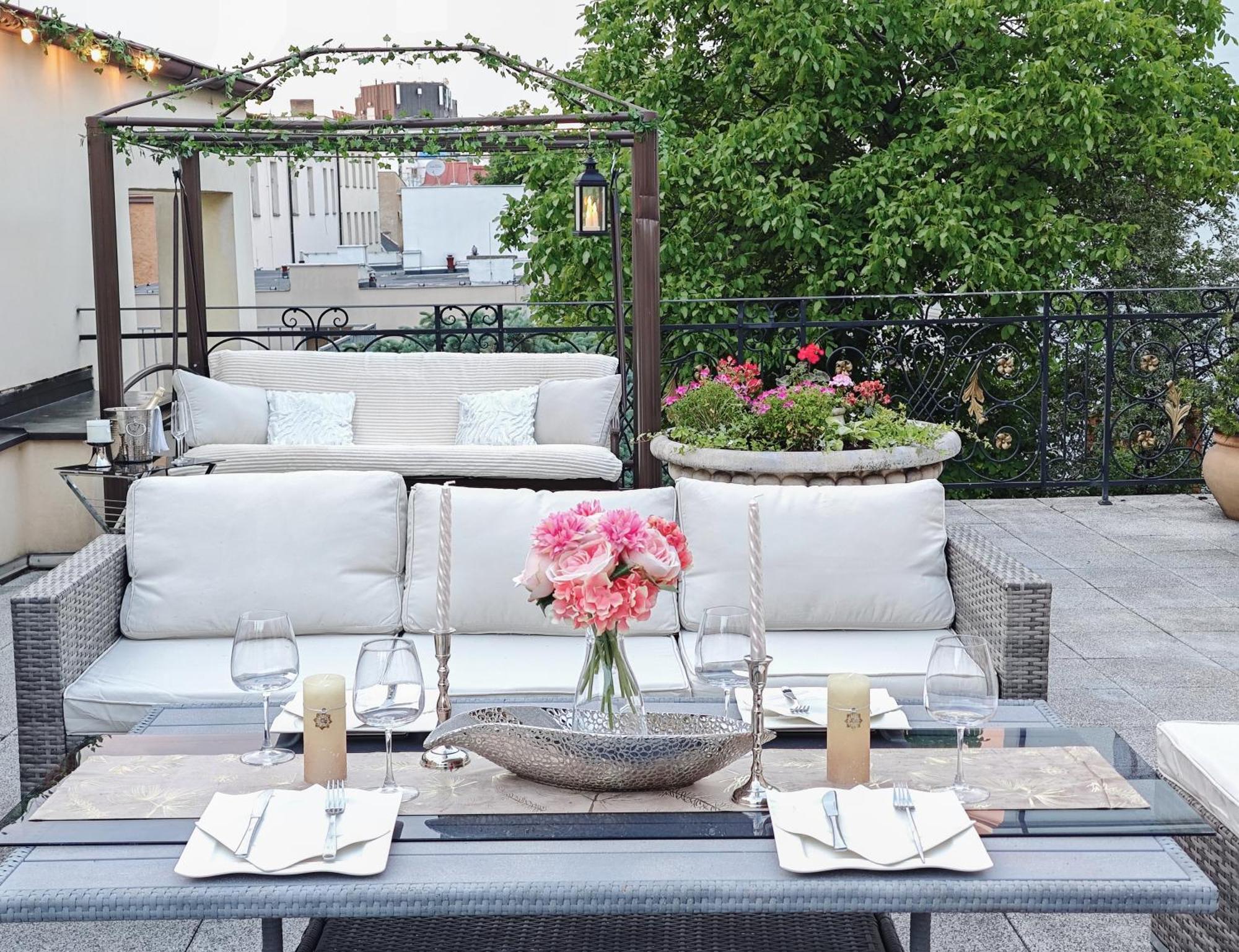 Villa With Hot-Tub, Terrace And Garden, Wenceslass Square פראג מראה חיצוני תמונה