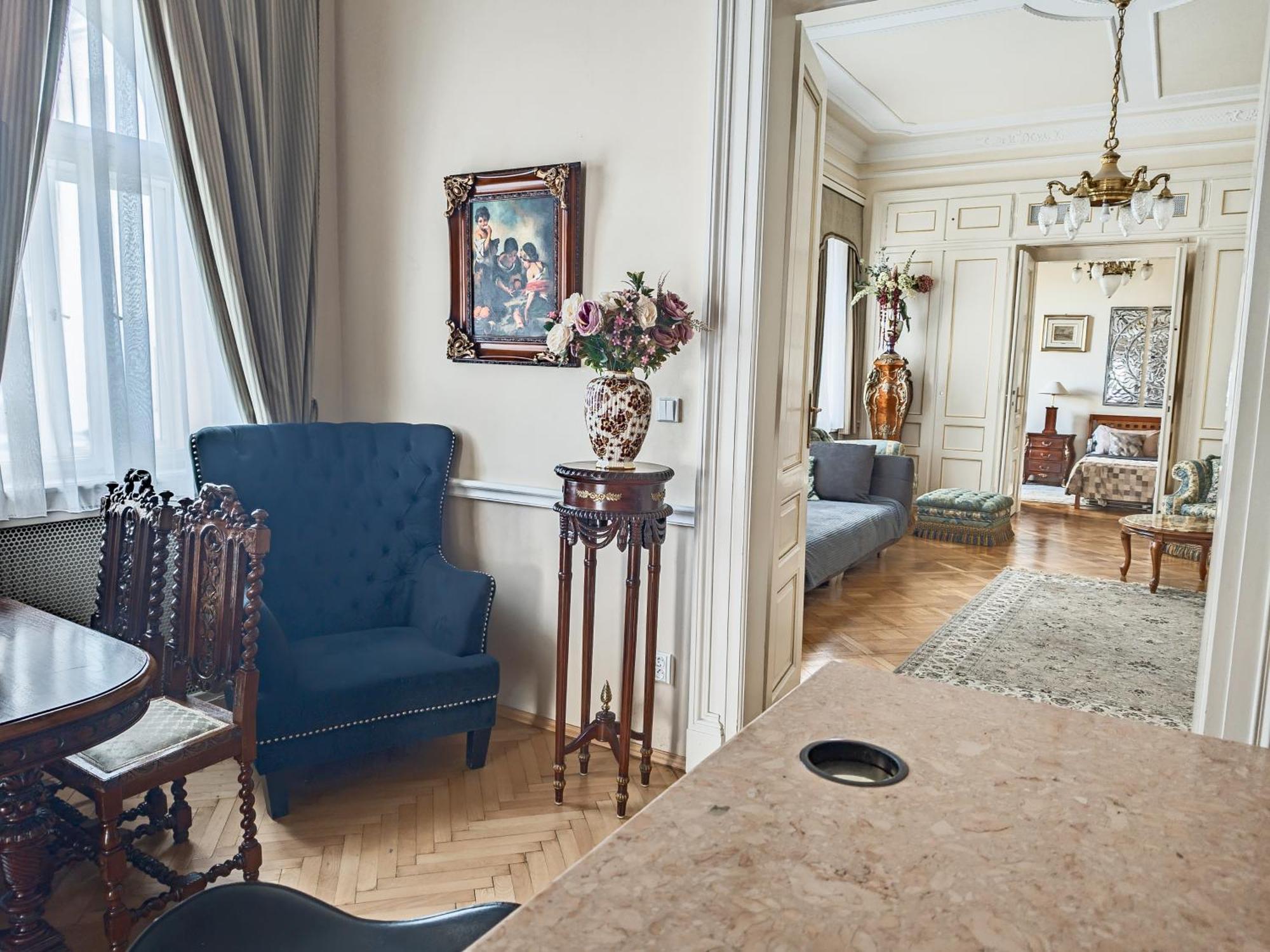 Villa With Hot-Tub, Terrace And Garden, Wenceslass Square פראג מראה חיצוני תמונה